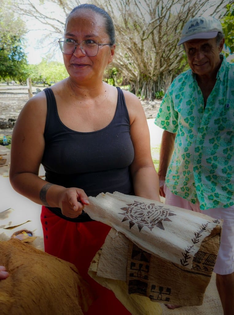 Titaua tapa   Femmes De Polynésie  Titaua Raapoto