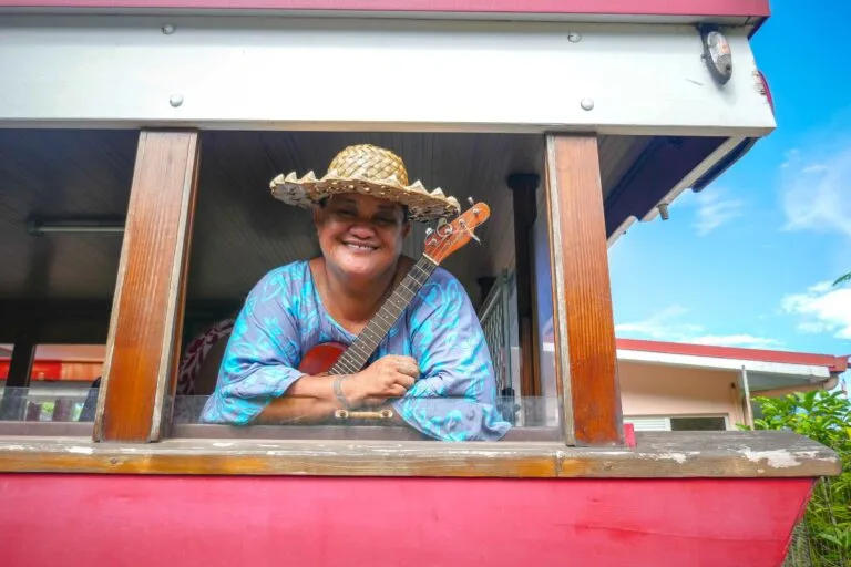 Ttruckp1000787 2026 blog bd   Tour De Raiatea En Truck  Chanter Pour Se Souvenir